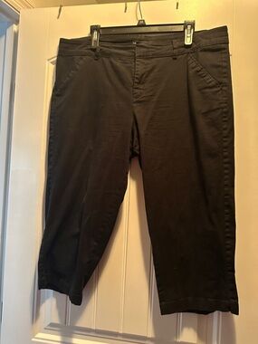 Lee Black Women’s Capri Pants